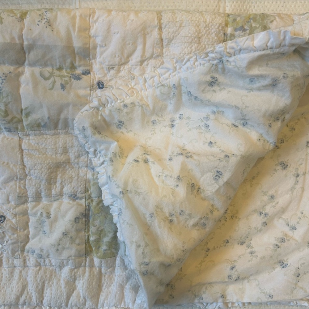Simply Shabby Chic Pillow Sham Set Floral Quilted Standard Ruffled Edge - Picture 9 of 9